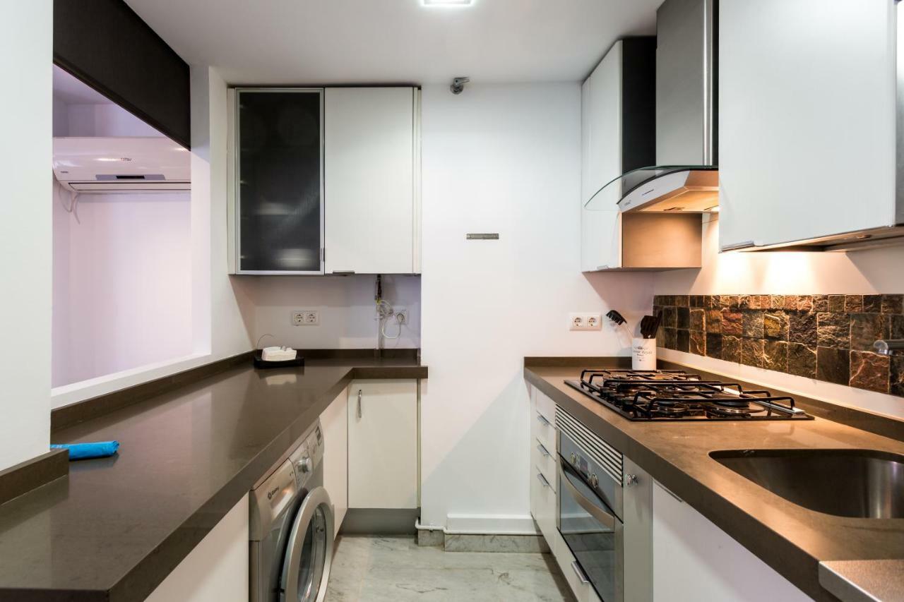 Lr2 Private Terrace & Parking Right In The Center Seville